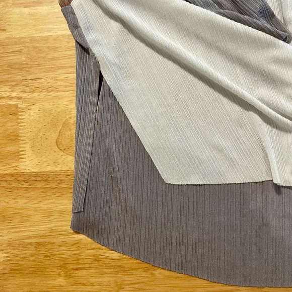 🛍 Zara V-neck top - Colour-blocked - S - Picture 3 of 4